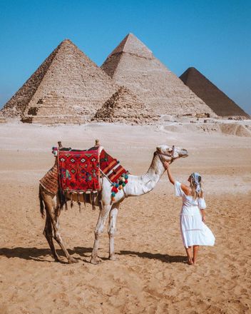 Kamel- oder Pferdereiten bei den Pyramiden von Gizeh'